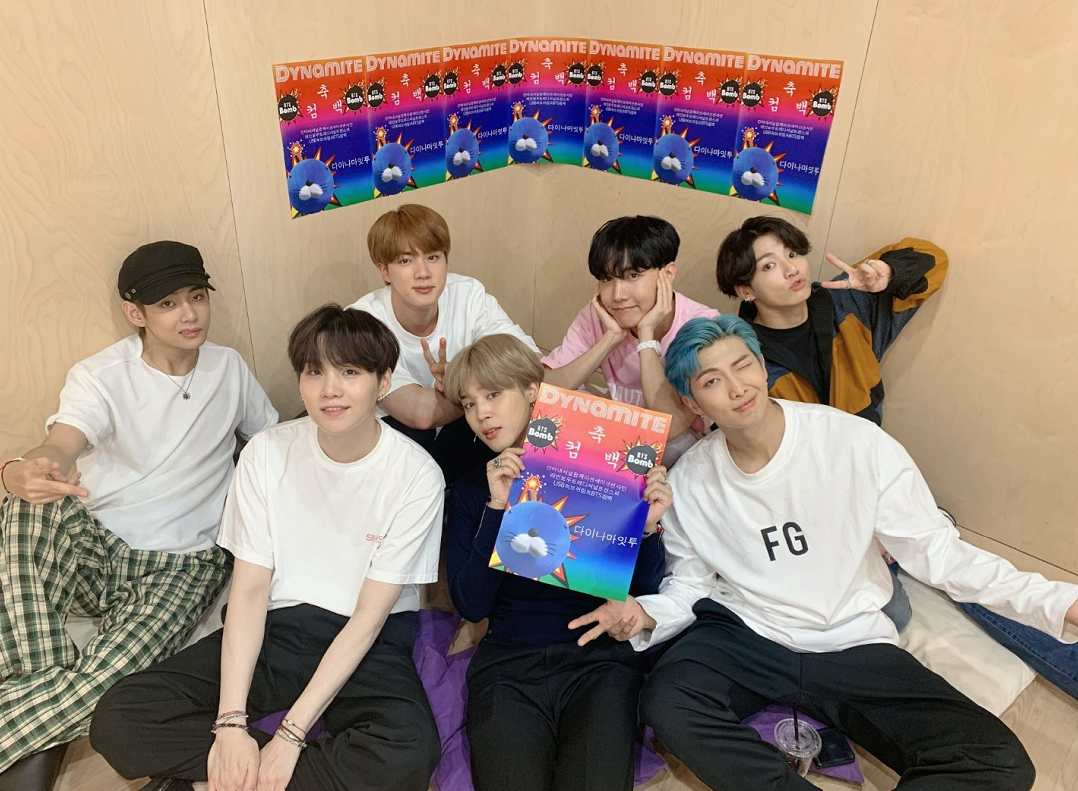 方时赫自掏腰包赠BTS股份,被误会“抠门”,赠