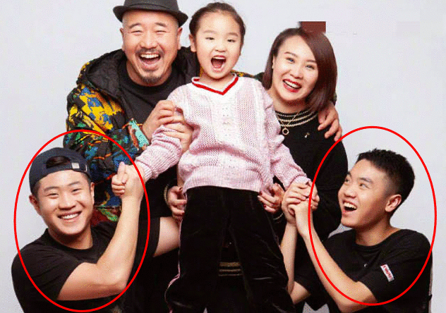 《乡爱》刘能晒小女儿近照,五官神似爸爸,2