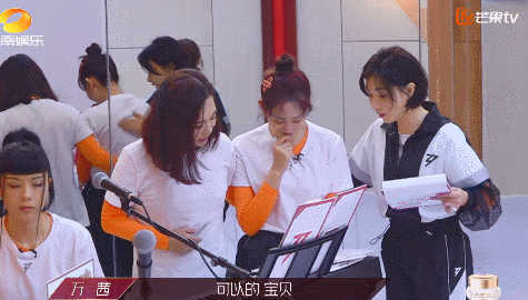 拍还珠被封最丑紫薇,情商低到全网嘲,选秀翻红失