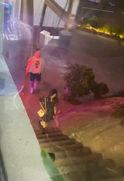 金晨和张继科深夜逛街疑恋情曝光,知情人否认