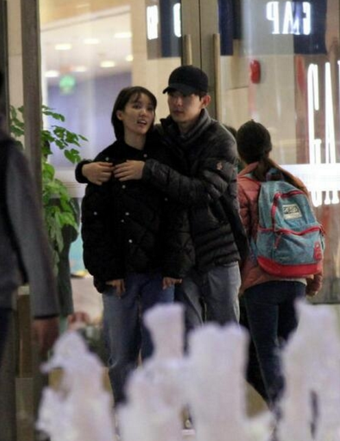 金晨和张继科深夜逛街疑恋情曝光,知情人否认