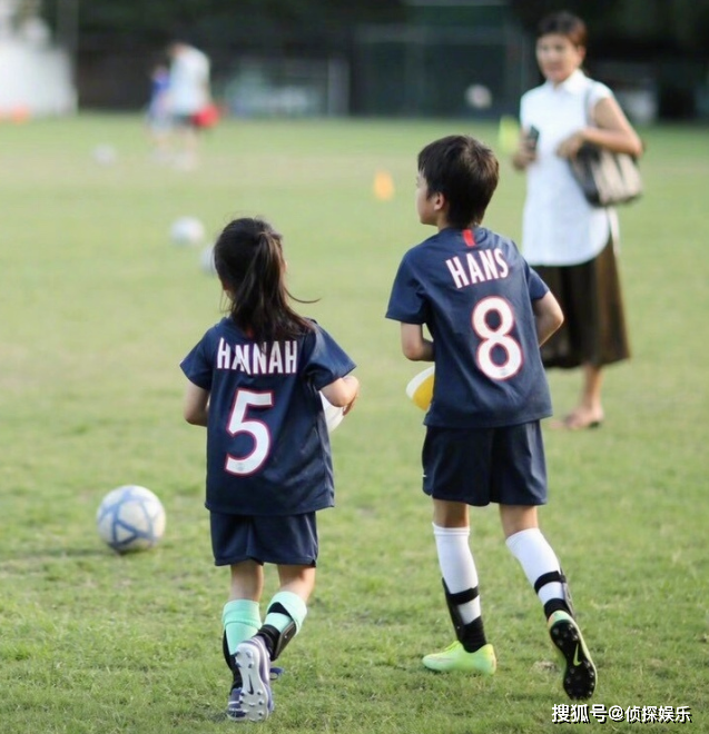 邓三岁!工作室纠正年龄登热搜,邓超怒吼要解