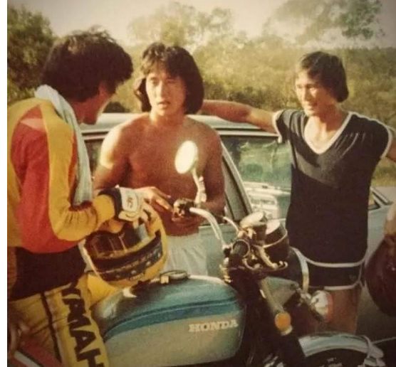 曾帮刘嘉玲摆平“绑架案”、夺回照片,今77岁陈