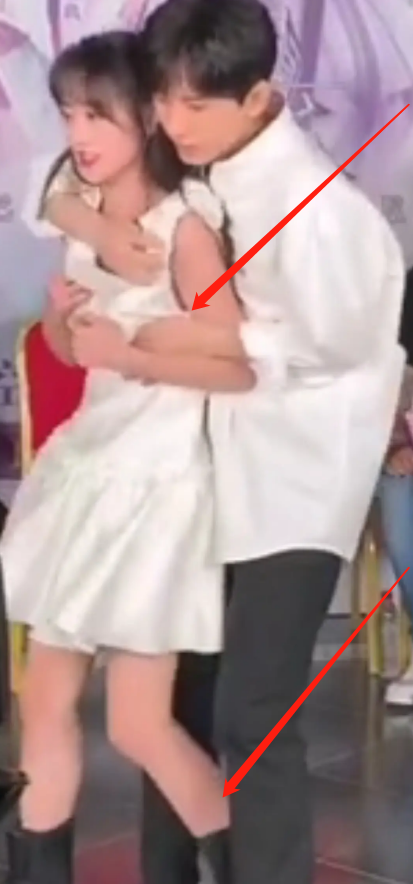 成毅拆CP黑料遭起底,和大粉亲密接触,私聊记录