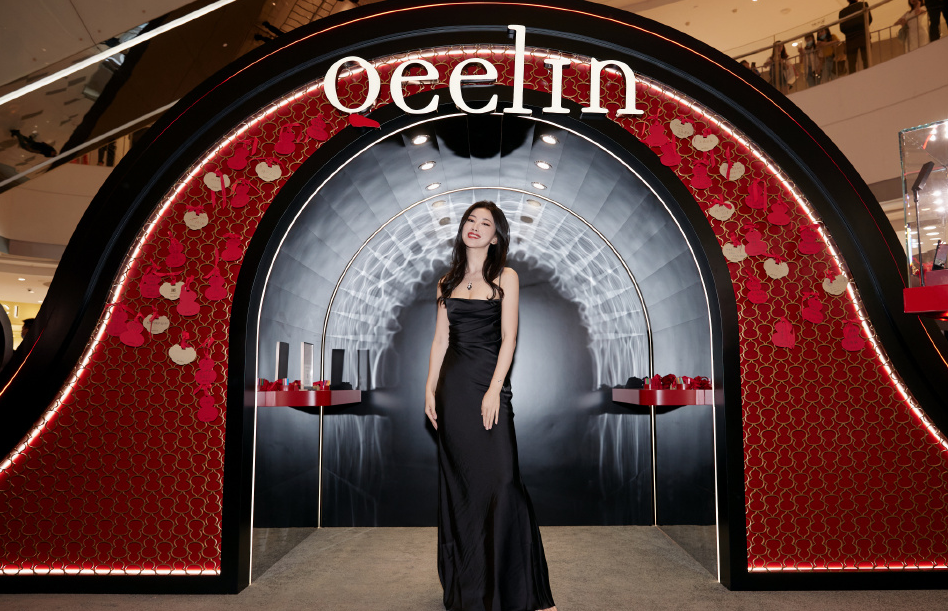 和法拉利副总裁谈恋爱,连续8年入选“全球最美