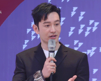 拍还珠被封最丑紫薇,情商低到全网嘲,选秀翻红失