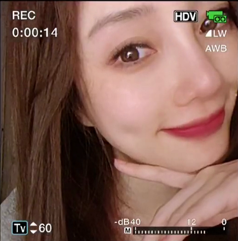 懒理贾乃亮接连嘲讽,李小璐晒视频卖萌耍可爱