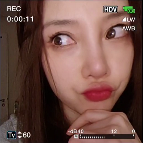 懒理贾乃亮接连嘲讽,李小璐晒视频卖萌耍可爱