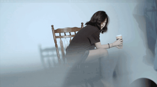 小s两个大女儿再度合体拍大片,灿烂笑容比高冷