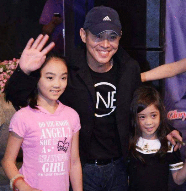备2亿嫁妆、带入名媛圈,李连杰的4个女儿,你为