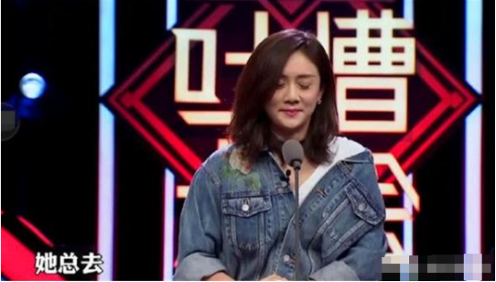 李小璐被拍现身整形医院,不断拉口罩怕被认出