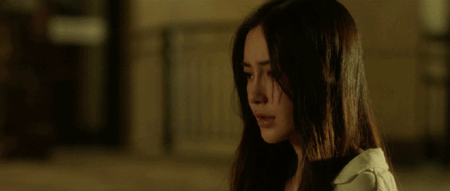 《摩天大楼》Angelababy哭戏登热搜榜首，感染力强