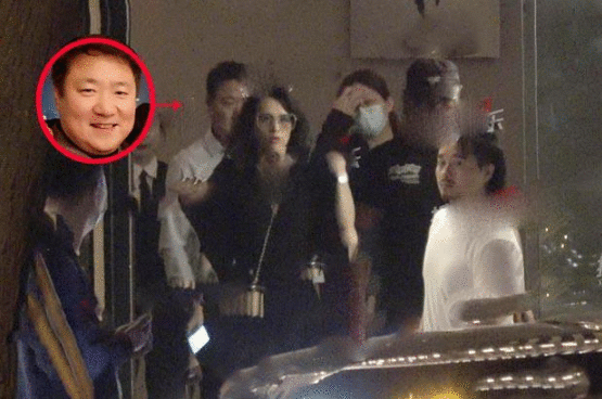 大佬聚餐！奶茶妹小鸟依人，章子怡气场依旧，