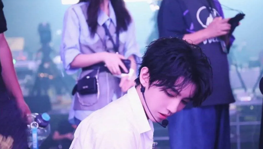 整容了？王俊凯回应瘦成“锥子脸”：健身有成