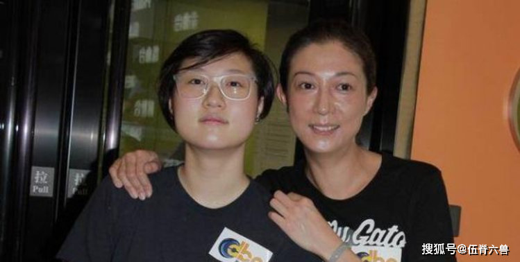 吴绮莉晒自己18岁旧照，一头短发超有灵气，网友