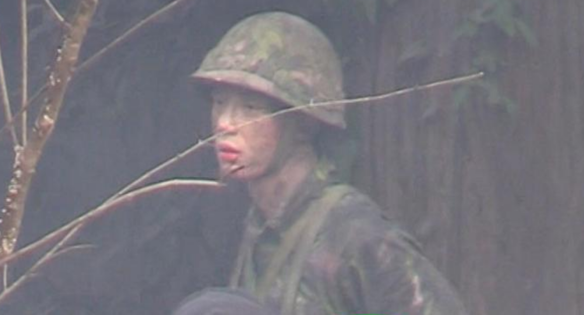 王牌：肖战爆破戏磕破脸却不自知，坚持拍摄粉