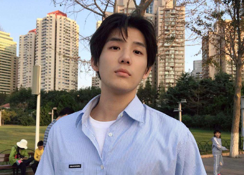 定了？网传范丞丞搭档王安宇出演《撒野》，二