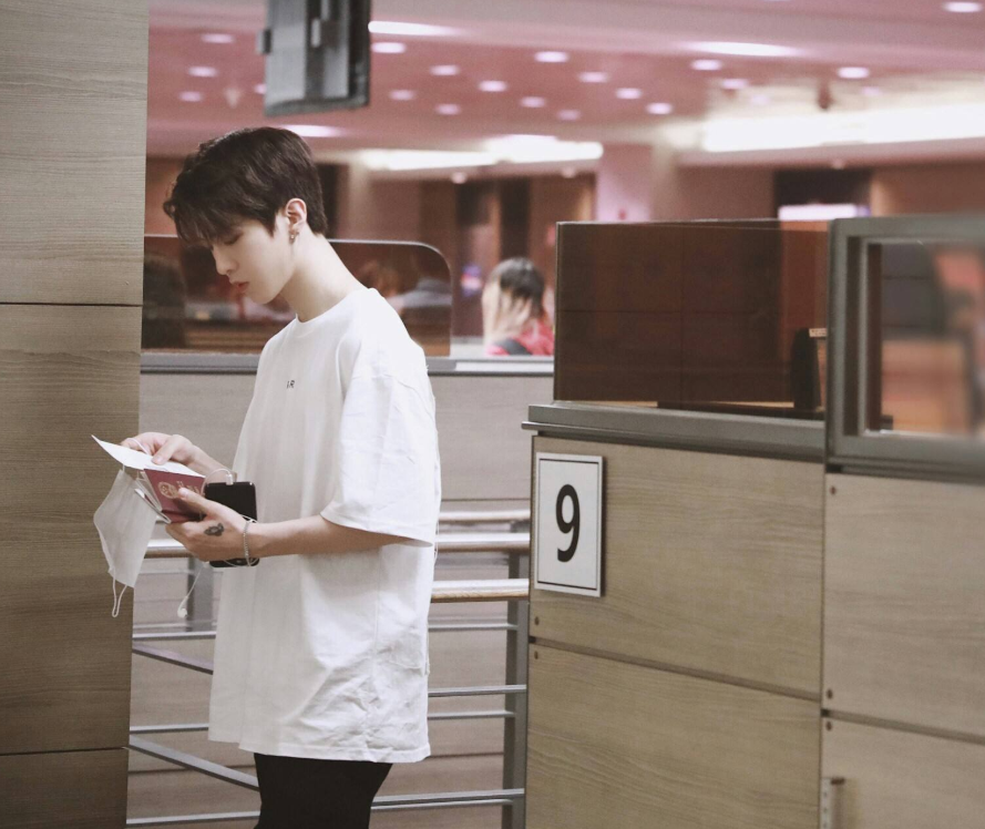 定了？网传范丞丞搭档王安宇出演《撒野》，二