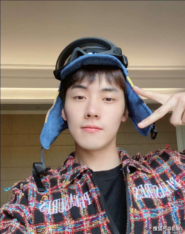 R1SE成员任豪夏之光曝恋情后，粉丝：他们恋爱了