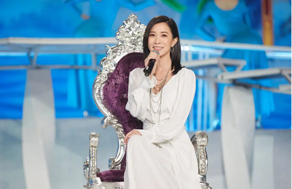 出道被嘲“最丑港姐”，41岁因陈凯歌的话而哭，