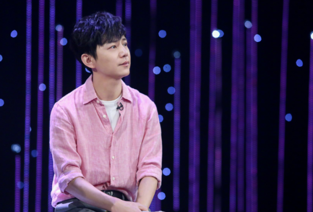 何炅回顾自己的金鹰节人生：20年如一日，愿旧朋