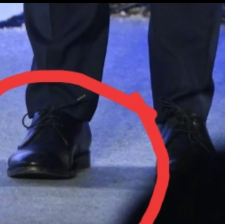 易烊千玺身高对比来了，与吴京同台一目了然，