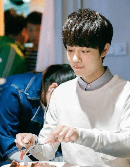 肖战登央视献唱，汪海林却揪住不放，还说提到