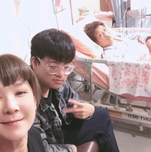 袁惟仁大姐曝家庭关系，弟弟2年全靠二姐照顾，