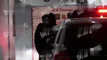 疑车库大吵，何猷君5次甩手不停呵斥，奚梦瑶站