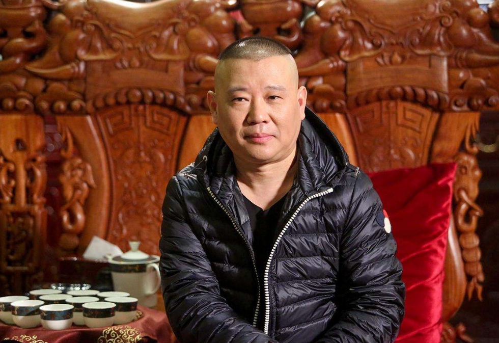 郭德纲与陈佩斯“平起平坐”，央视综艺的改变