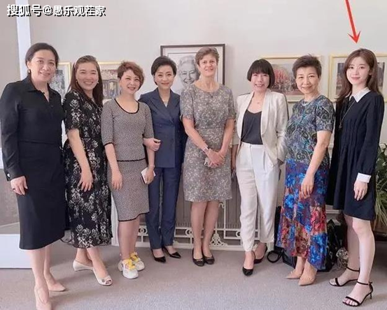 刘强东章泽天合体开公司，公司名秀了波恩爱，