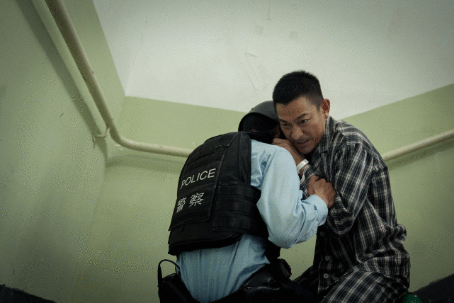 越老越拼！刘德华《拆弹2》大量动作戏拒用替身