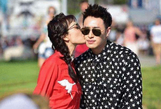 潘玮柏接替罗志祥上《嗨唱转起来》,婚后颜值