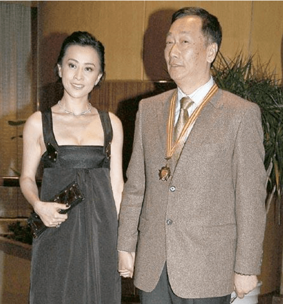 关之琳和刘嘉玲,诡异的闺蜜情