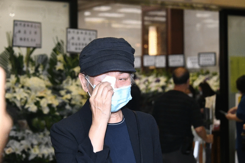 老戏骨梁淑庄出殡，遗愿曝光令人唏嘘，胡枫憔