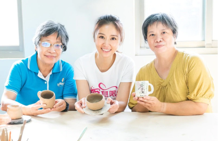 林心如录视频晒婚戒，力证与霍建华情不变，网