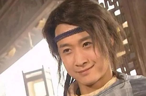 谢楠积极炫耀老公!吴京21岁影视作品被公开,温