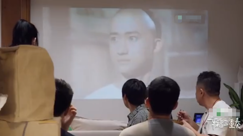 谢楠积极炫耀老公!吴京21岁影视作品被公开,温