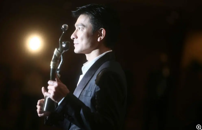 TFBOYS发展对标三大天王：王源可模仿张学友，千