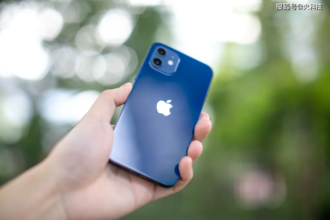 抛开价格从性能、系统、摄影iPhone12是体验感最佳