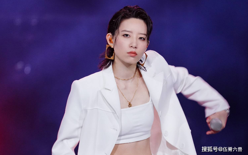 福布斯30岁以下精英榜：虞书欣刘雨昕皆上榜，选