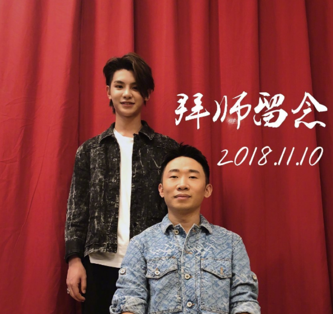 “老赖之子”黄明昊，18岁就开豪车夜会美女，光