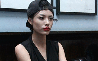 章子怡又为小苹果庆生宣示主权，葛荟婕只会挖