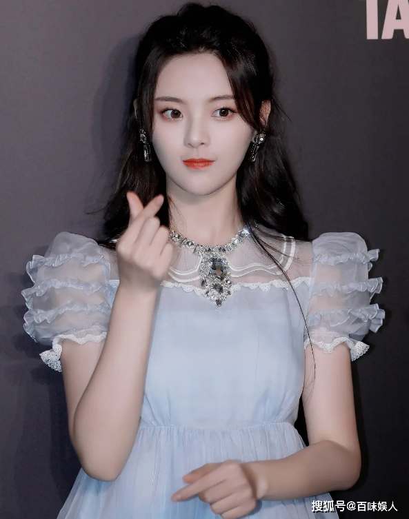 别酸！杨超越真的就是一个“特殊人才”