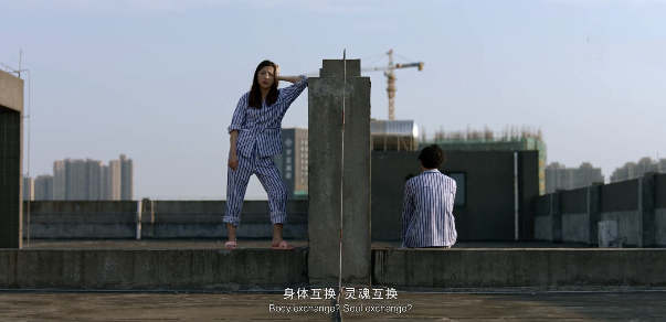 主创阵容“弱”，却被夸低配《拆弹专家》，上