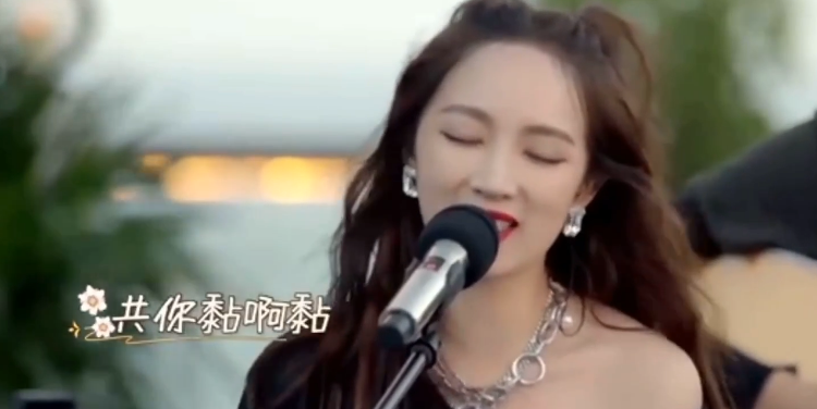 黄龄嗲，宁静酥，郁可唯声线美，浪姐成团巡演