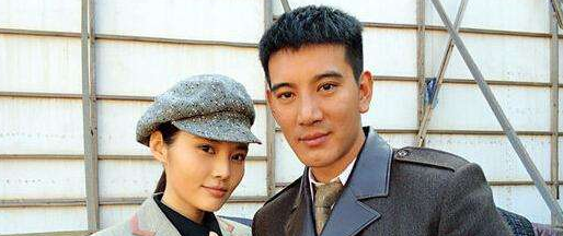 性感女神被曝隐婚生子，每段感情都很神秘