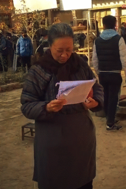 65岁王丽云近况曝光，身材臃肿不修边幅，生活节