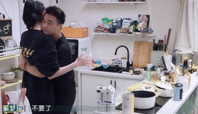 奚梦瑶向何猷君开火骂他恶心!卑微嫁豪门没地位