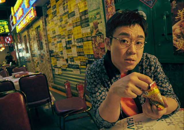 大鹏提名金鸡奖最佳男主！38岁已有5个身份，竟